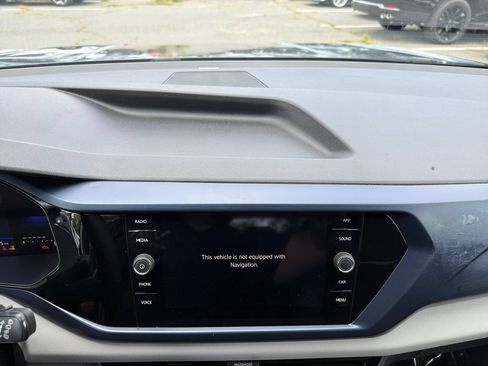 Used 2023 Volkswagen Taos SE FWD image 18
