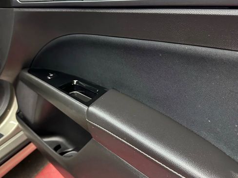 Used 2016 Ford Fusion SE image 27