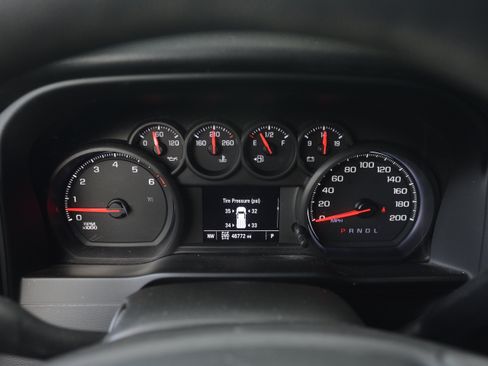 Used 2021 Chevrolet Silverado 1500 Custom Trail Boss w/ Midnight Edition AWD/4WD image 17