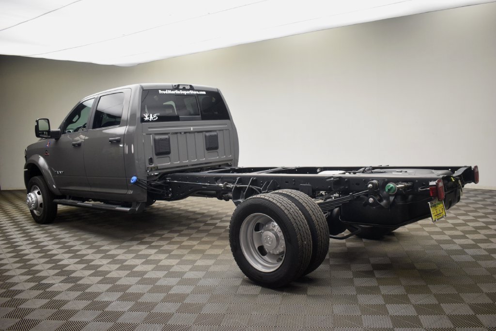 New 2026 RAM 5500 4x4 Crew Cab image 12