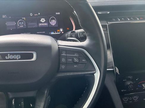 Used 2022 Jeep Grand Cherokee Limited RWD image 25