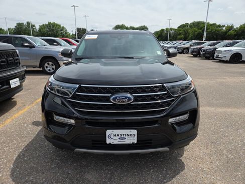 Certified 2023 Ford Explorer XLT w/ Equipment Group 202A AWD/4WD image 14