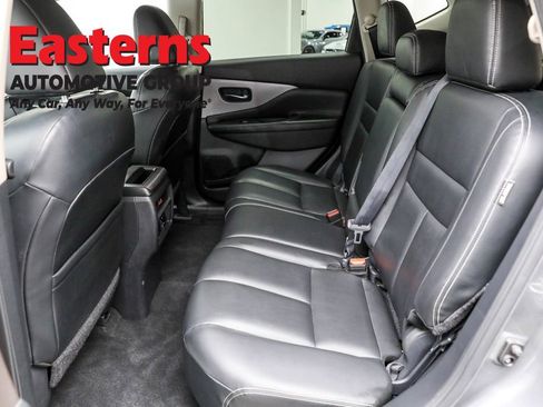 Used 2023 Nissan Murano SV image 21