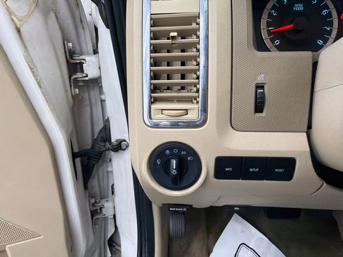 Used 2012 Ford Escape Limited FWD image 32