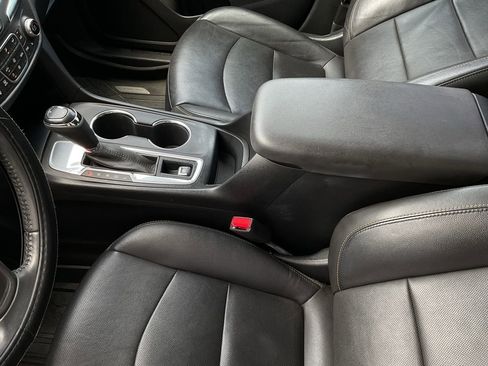 Used 2020 Chevrolet Equinox LT w/ Sport Edition image 35