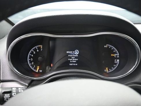 Used 2020 Jeep Grand Cherokee Limited AWD/4WD image 17