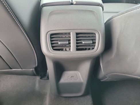 Used 2024 Buick Envision Preferred AWD/4WD image 9