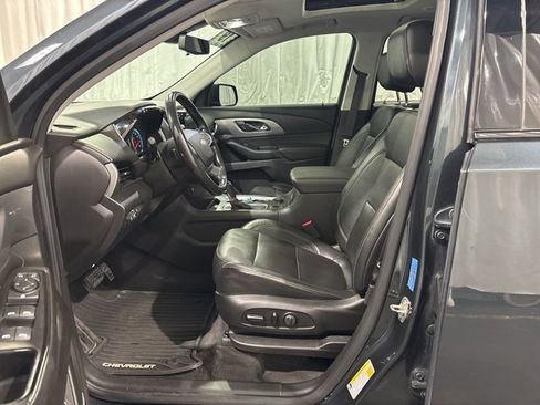 Used 2019 Chevrolet Traverse RS w/ LPO, 'HIT The Road' Package image 9
