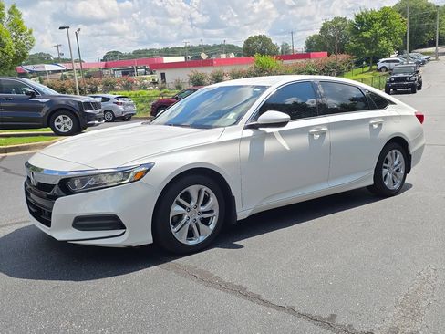 Used 2018 Honda Accord LX image 7