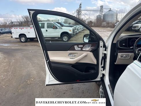 Used 2021 Mercedes-Benz GLS 580 4MATIC image 10