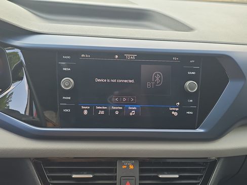 Certified 2023 Volkswagen Taos SE AWD/4WD image 21
