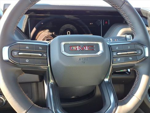 New 2026 GMC Yukon XL AT4 image 19