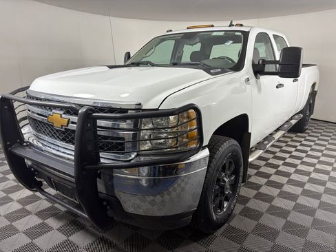 Used 2013 Chevrolet Silverado 3500 W/T image 3