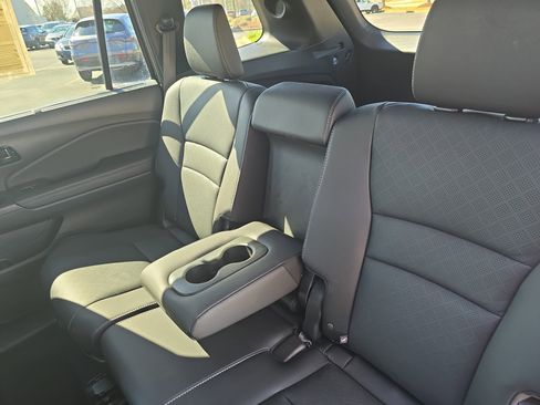 Used 2023 Honda Passport Elite image 15