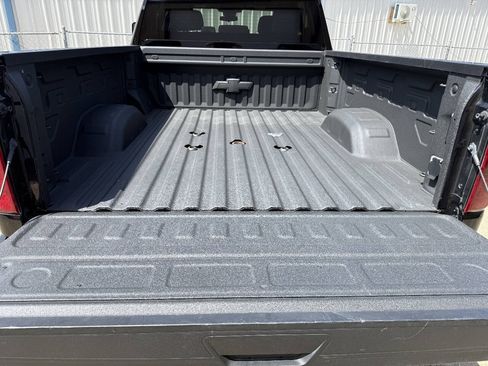 Used 2024 Chevrolet Silverado 2500 LT AWD/4WD image 8