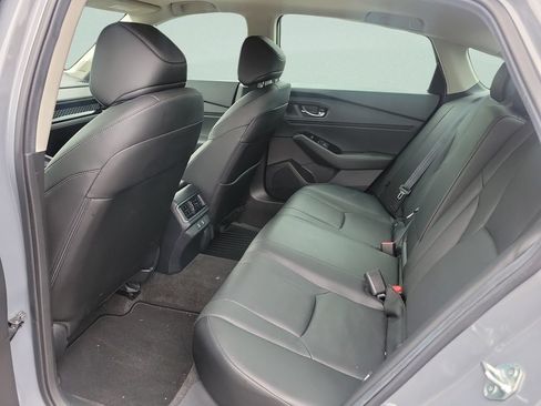Used 2024 Honda Accord Touring image 10