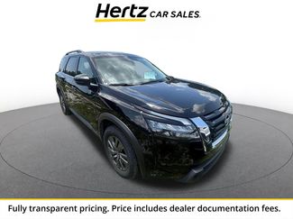 Used 2025 Nissan Pathfinder SV FWD video 1