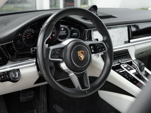 Used 2020 Porsche Panamera 4 AWD/4WD image 11