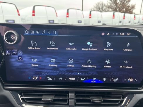 New 2026 Chevrolet Equinox EV RS image 22