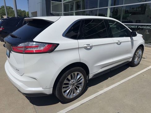 Used 2022 Ford Edge Titanium w/ Equipment Group 301A AWD/4WD image 5