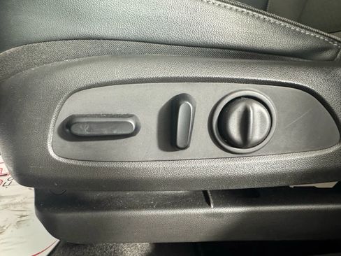Used 2021 Buick Encore GX Preferred w/ Cold Weather Comfort Package image 33
