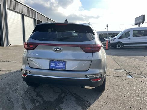 Used 2022 Kia Sportage EX image 4