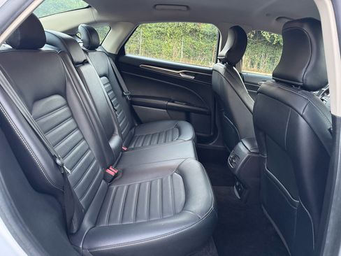 Used 2018 Ford Fusion SE w/ Equipment Group 602A image 19