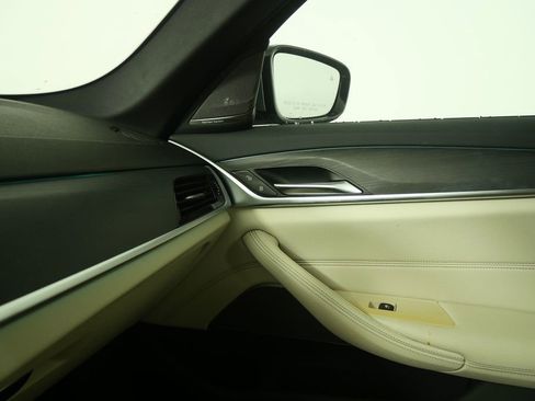 Certified 2023 BMW 540i w/ Executive Package image 26