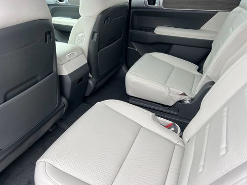 New 2025 Hyundai Santa Fe Calligraphy image 4