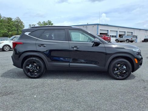 New 2026 Kia Seltos EX image 3