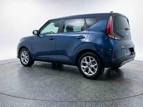 Used 2025 Kia Soul LX w/ LX Technology Package image 6