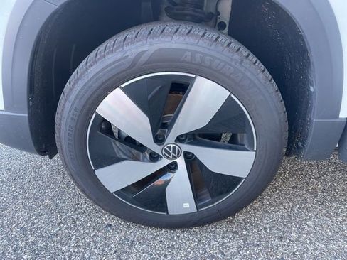 Used 2025 Volkswagen Taos S image 19