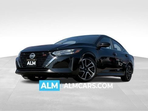 Used 2025 Nissan Sentra SR FWD image 1