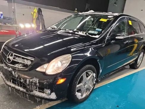 Used 2010 Mercedes-Benz R 350 4MATIC image 1