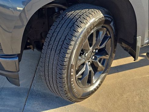 Used 2021 Chevrolet Silverado 1500 Custom w/ LPO, Dark Essentials Package RWD image 33