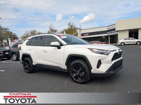 Certified 2022 Toyota RAV4 XLE w/ Convenience Package image 1