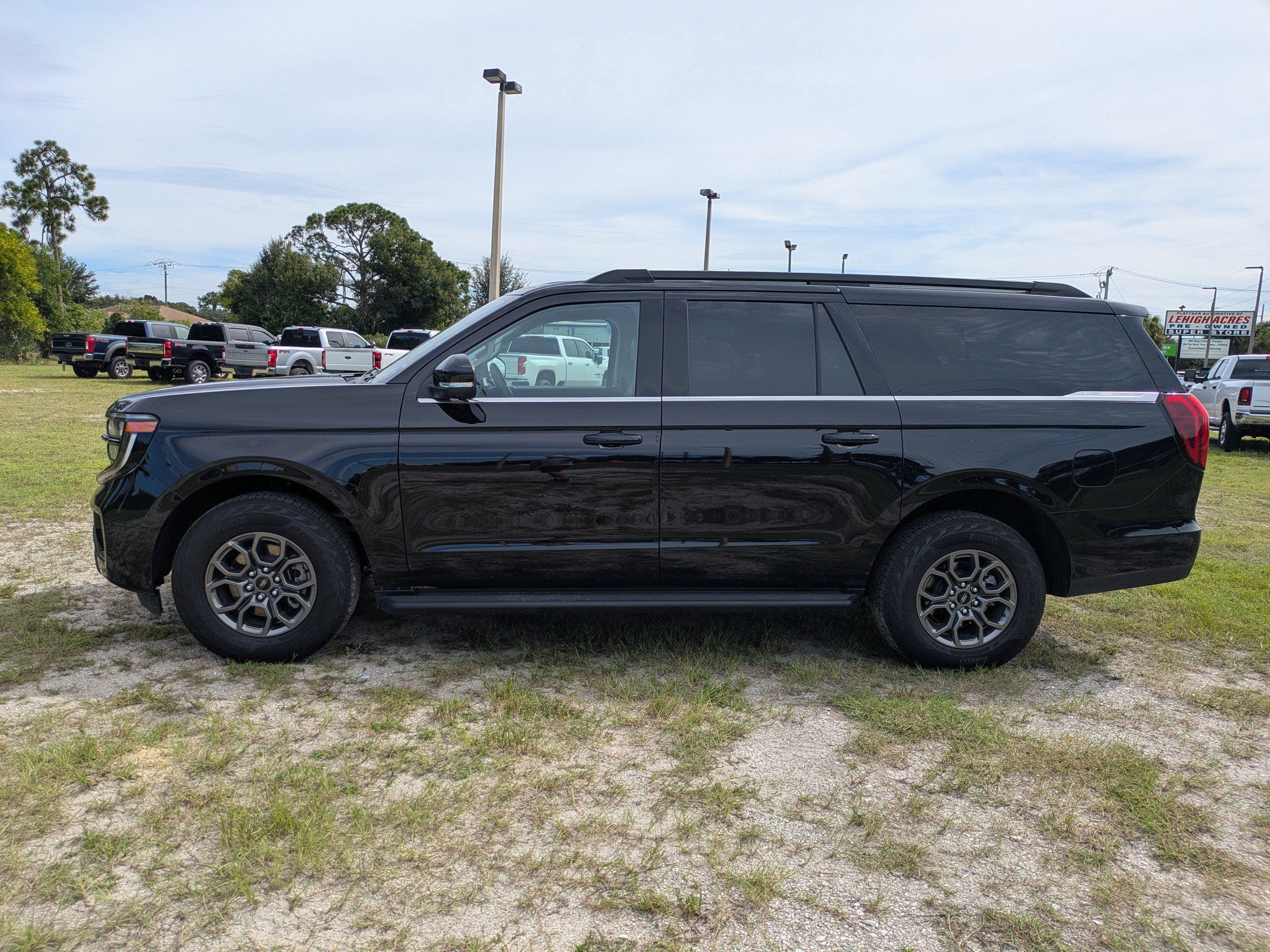 Used 2026 Ford Expedition Max Active RWD image 7