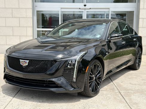 Used 2025 Cadillac CT5 Premium Luxury w/ LPO, ONYX Package AWD/4WD image 11