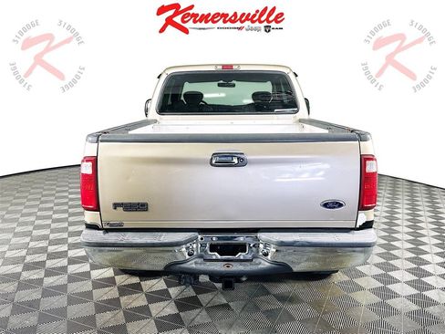 Used 2001 Ford F250 Lariat image 6