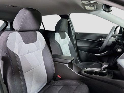 New 2026 Chevrolet Trax LS w/ LS Convenience Package FWD image 26