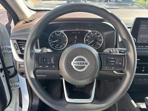 Used 2021 Nissan Rogue S FWD image 16