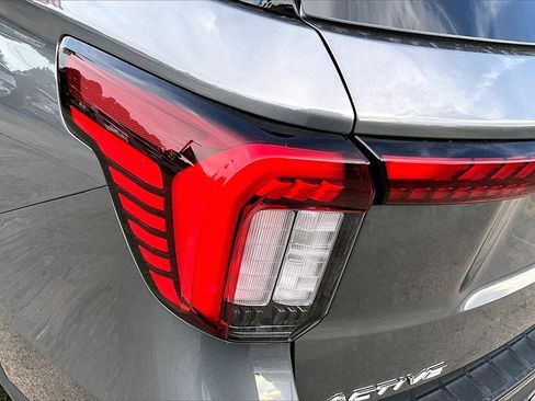 New 2025 Ford Explorer Active w/ Active Comfort Package image 14