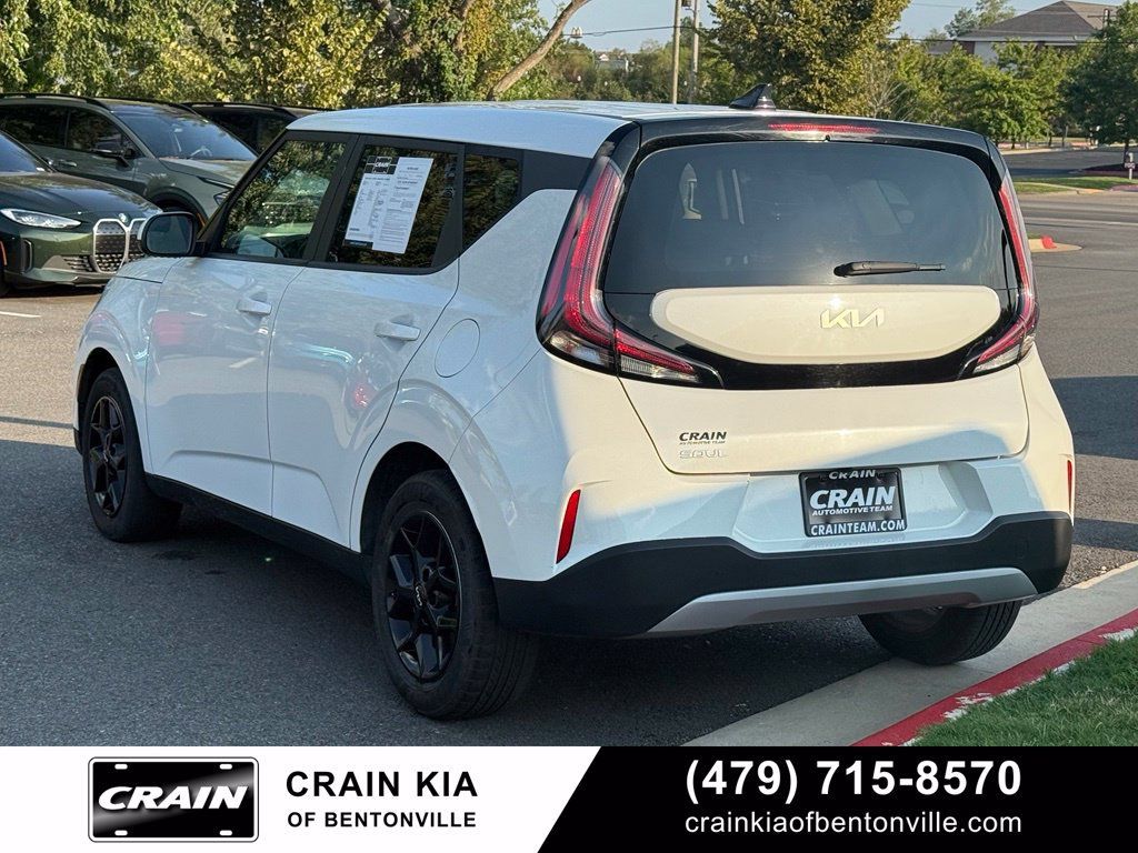 Certified 2024 Kia Soul LX w/ Option Group 015 FWD image 5