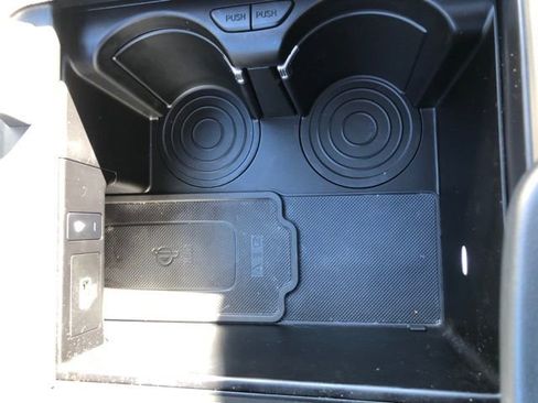 Used 2025 Hyundai Palisade Calligraphy image 24