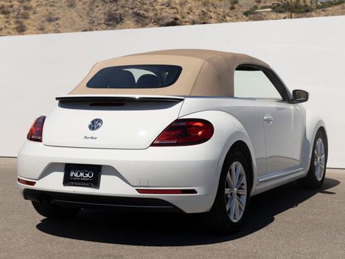 Used 2019 Volkswagen Beetle 2.0T SE FWD image 10