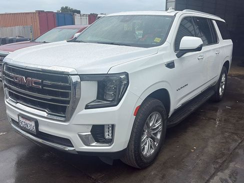 Used 2023 GMC Yukon XL SLT w/ SLT Premium Package AWD/4WD image 1