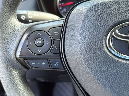 Certified 2019 Toyota RAV4 LE AWD/4WD image 12