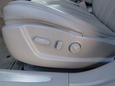 Used 2008 Buick Lucerne CXL w/ Luxury Package image 17