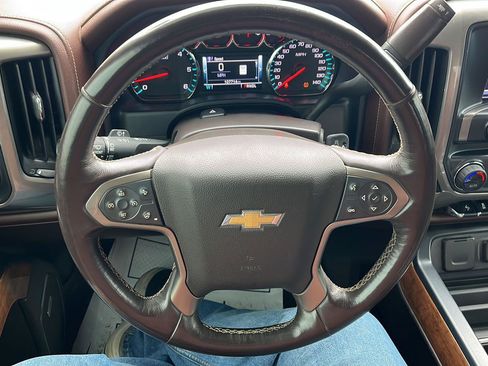 Used 2018 Chevrolet Silverado 1500 High Country AWD/4WD image 11