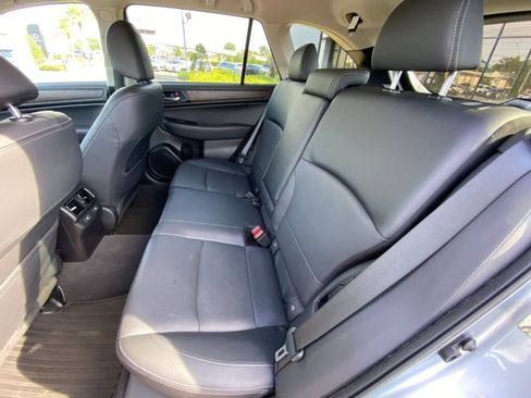 Used 2017 Subaru Outback 2.5i Limited image 19